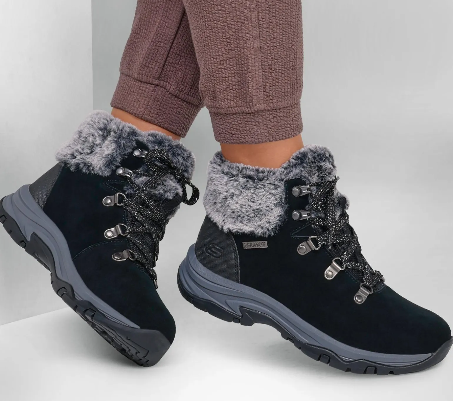 Relaxed Fit: Trego - Falls Finest